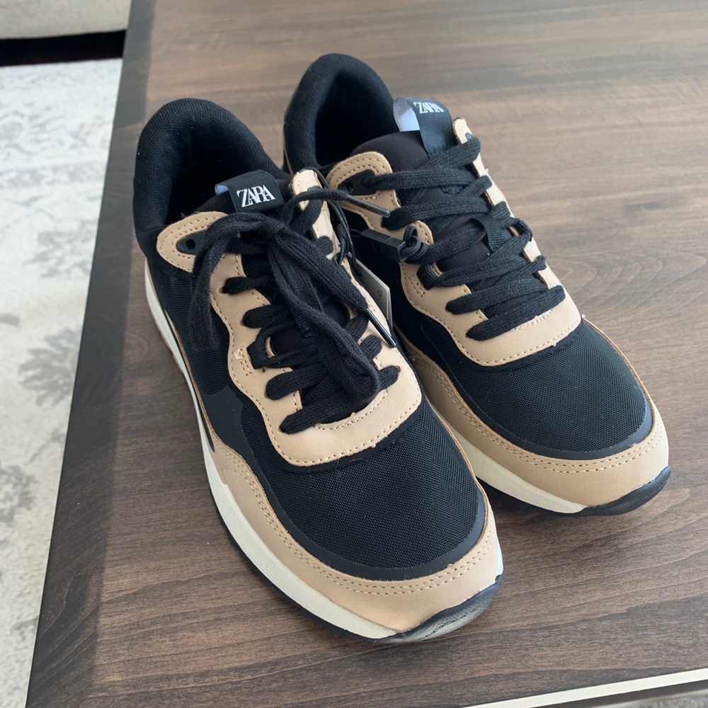 NWT Super Cool Zara Sneakers